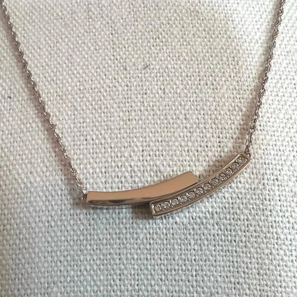 BOSS Necklace Delicate Chain Minimalist Jewelry 18